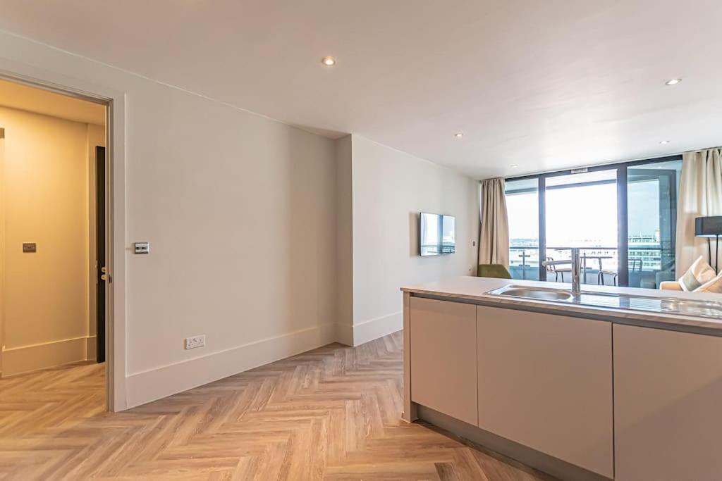 Apartment Open Balconey River View! Wow Liverpool