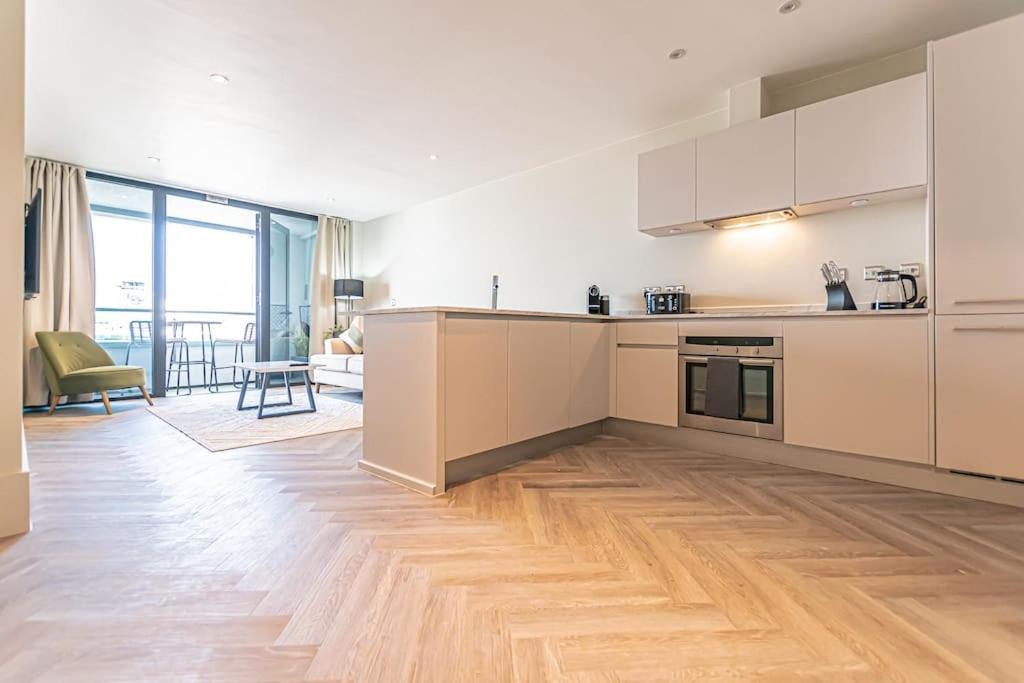 Apartment Open Balconey River View! Wow
